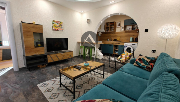 ДВУСТАЕН В ИДЕАЛЕН ЦЕНТЪР !!!