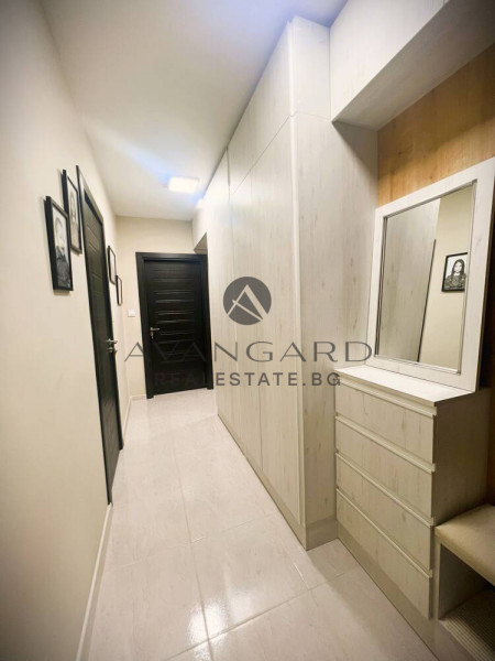 FURNISHED MULTI-ROOM APARTMENT WITH PARKING SPACE INCLUDED IN THE PRICE! BRANDING!