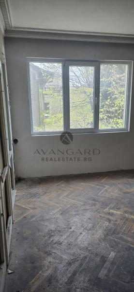 Multi -room / real square footage