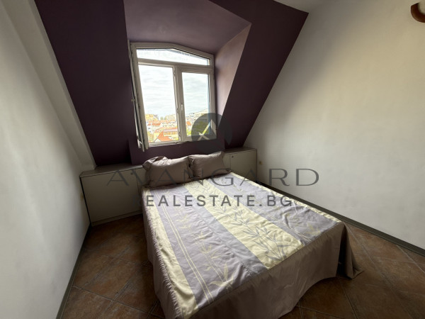 A three -bedroom furnished! Karshiyaka!