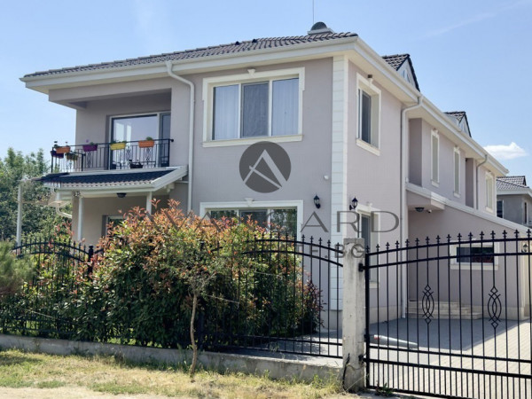 TWO-STOREY HOUSE WITH ACT 16 IN KOMATEVO!!!