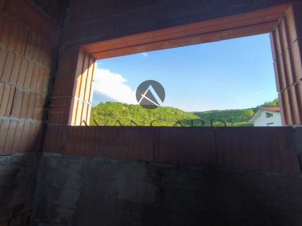 Two -storey house between Markovo and Champion!