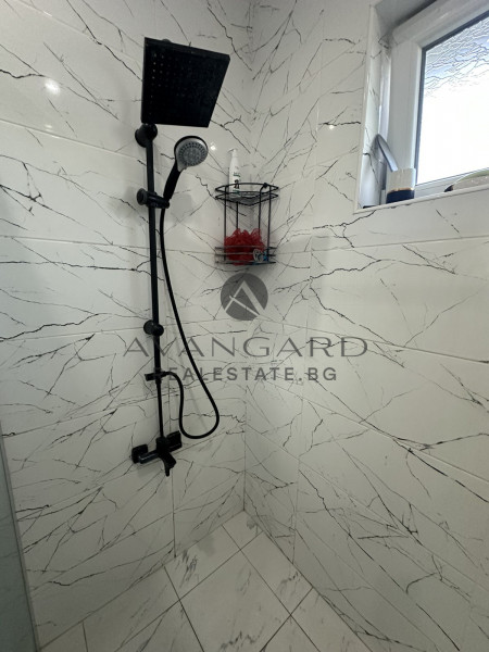 A detached house in the village of Tsalapitsa!