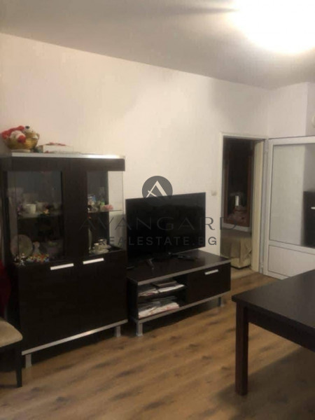 Furnished one -bedroom white birch