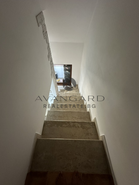 Luxury maisonette! Center!