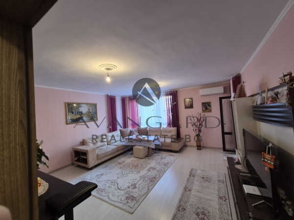 A two -bedroom apartment with parking space/ Okoomila
