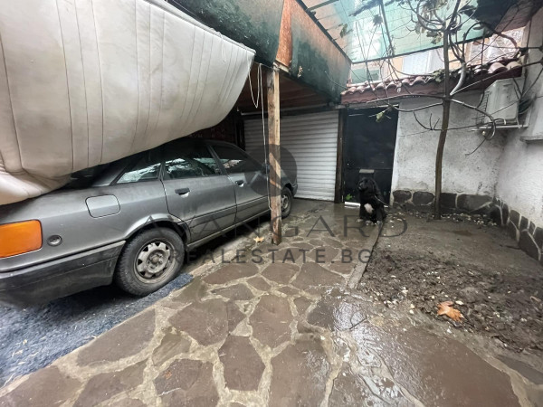 HOUSE WITH GARAGE NOVOTELLA