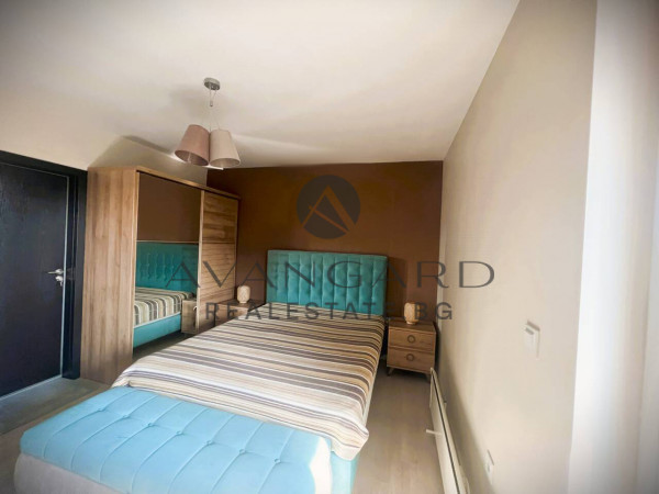 FURNISHED MULTI-ROOM APARTMENT WITH PARKING SPACE INCLUDED IN THE PRICE! BRANDING!