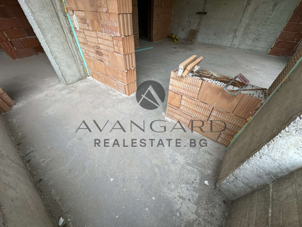 ПРОСТОРЕН ДВУСТАЕН АПАРТАМЕНТ / КЪРШИЯКА