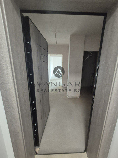 ТРИСТАЕН с АКТ 16 В СТАРИЯ ГРАД