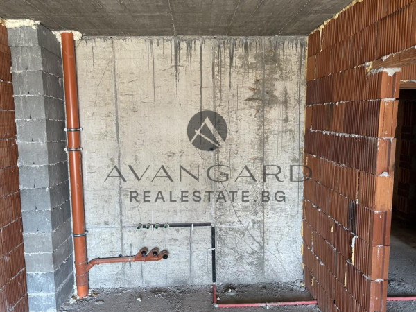 Two bedroom with parking space! Southern