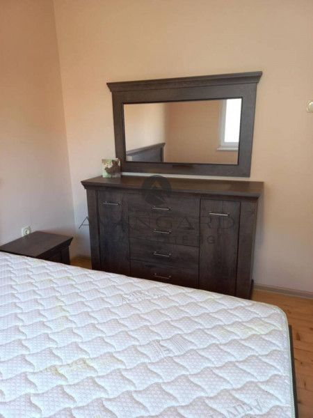 Three -bedroom with parking space + Studio Kamenitsa 2