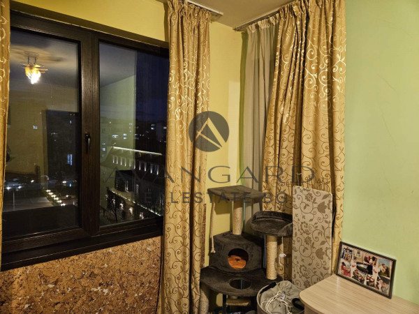 Двустаен с възможност за закупуване на паркомясто !