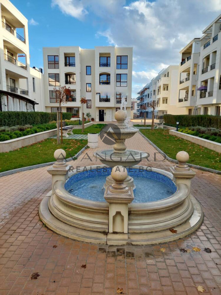 Four-room apartment with GARAGE AND PARKING PLACE ROWING BASE