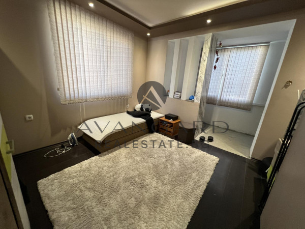 House floor + basement / Proslav