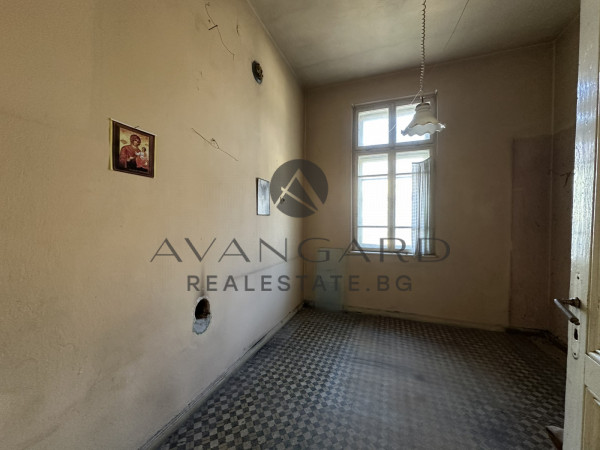Floor of Super Center House!