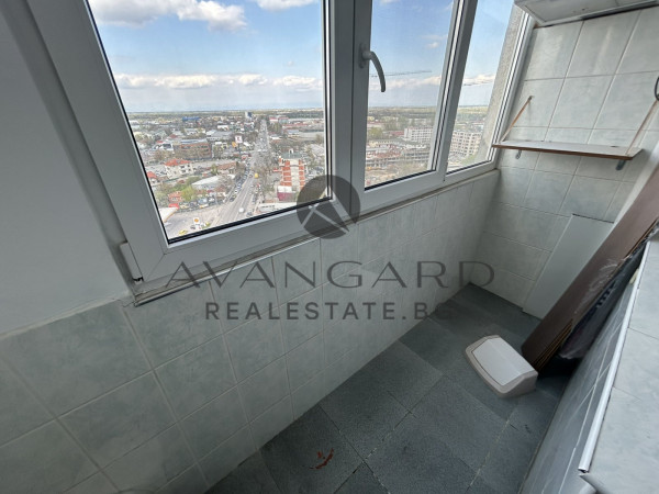 Benefit! Two -bedroom real square footage