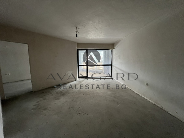 Spacious one -bedroom apartment to Mall Plovdiv
