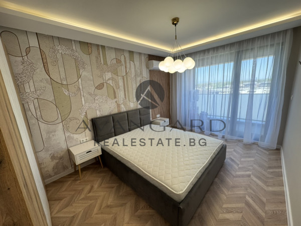 Luxury two -bedroom Hristo Smirnenski