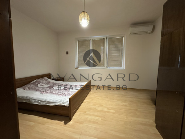 Spacious three -bedroom / Plovdiv University