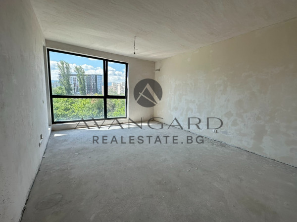 Spacious one -bedroom / south exposure / Mall Plovdiv