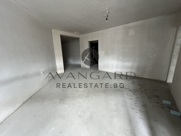 Spacious one -bedroom apartment to Mall Plovdiv