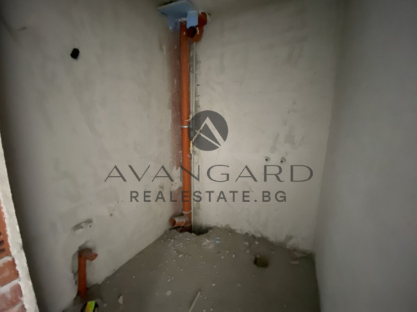 BARGAINFUL! SPACIOUS TWO BEDROOM APARTMENT