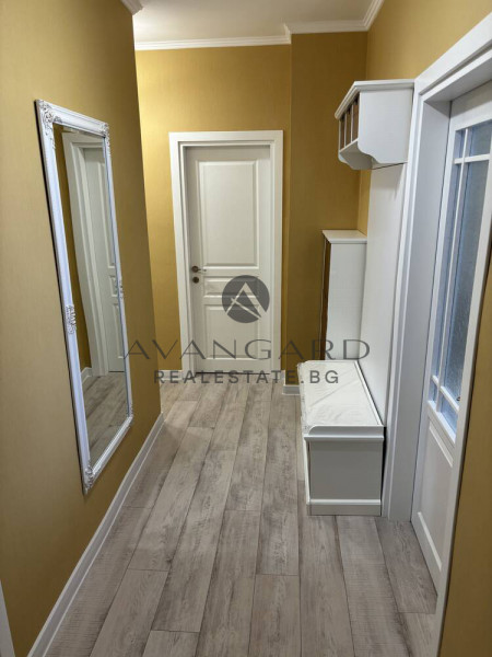 Luxury four-room apartment next to MG