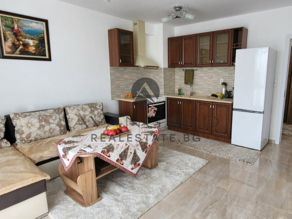 ОБЗАВЕДЕН ДВУСТАЕН!!!