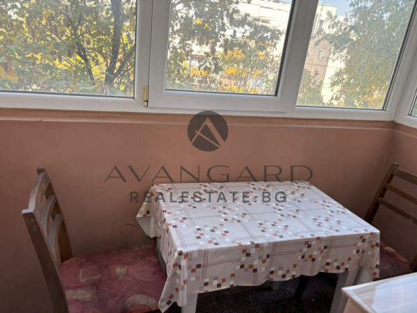 THREE BEDROOM FURNISHED! REAL SQUARE! SUNRISE