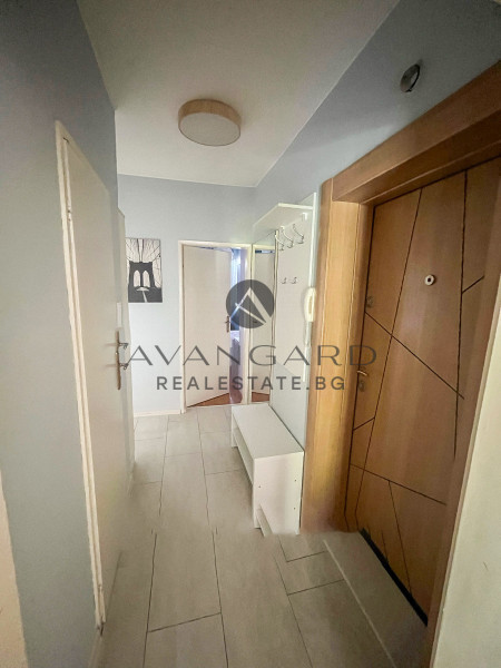 ТРИСТАЕН ОБЗАВЕДЕН / КЮЧУК ПАРИЖ