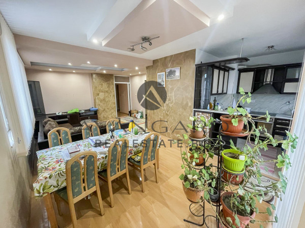 Two -bedroom apartment in the heart of Kyuchuk Paris !!!