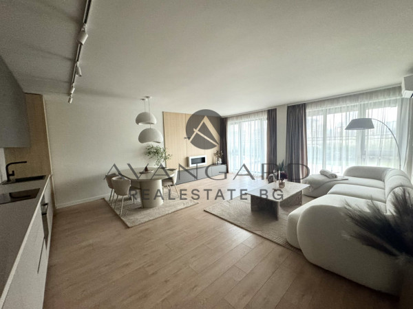 THREE-ROOM APARTMENT WITH ACT 16 WITH COURTYARD