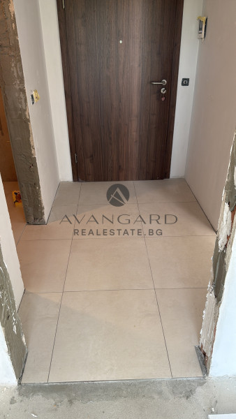 Spacious one -bedroom / new luxury building