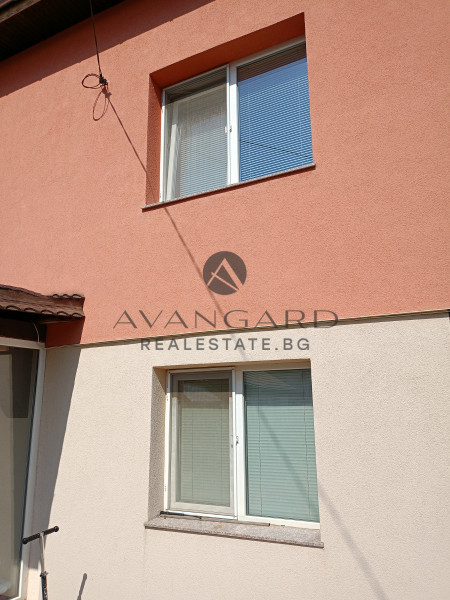 Two separate houses/ Brestovitsa