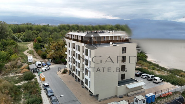 ТРИСТАЕН ЛУКСОЗЕН ПЕНТХАУС