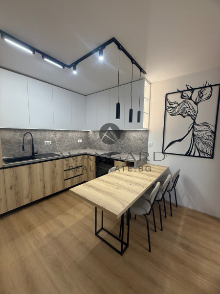 ПРОСТОРЕН ДВУСТАЕН / НОВА ЛУКСОЗНА СГРАДА