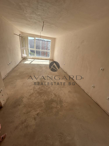 ДВУСТАЕН В КЮЧУК ПАРИЖ С АКТ 16 !