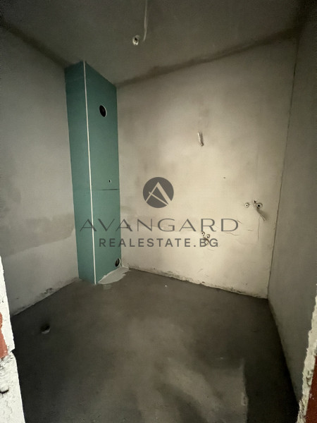 Barred one -bedroom in front of Act 16