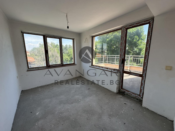 ТРИСТАЕН АПАРТАМЕНТ С АКТ 16!