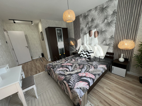 UNIQUE THREE-ROOM APARTMENT