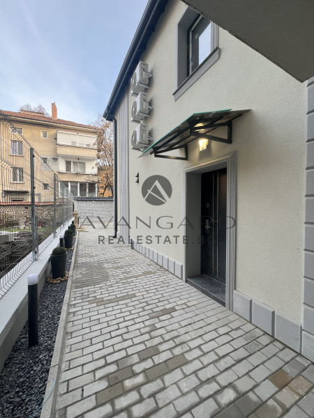 TWO STORY HOUSE ON SUPERCENTER NEAR TRAP