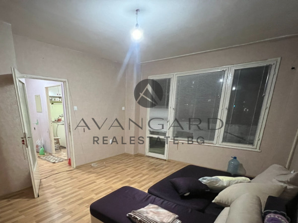 TWO-ROOM APARTMENT WITH THREE SEPARATE ROOMS / YOUTH HILL