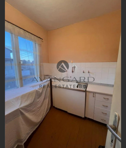 Floor of a house with GARAGE AND YARD Krumovo