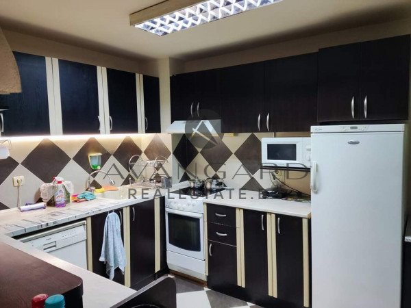 Four -bedroom apartment to the old town