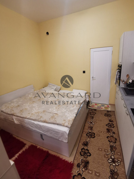 ONE BEDROOM FURNISHED APARTMENT! THE BREAKER!