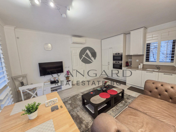 ОТЛИЧНА ЛОКАЦИЯ !!! ЛУКСОЗНО ОБЗАВЕДЕН !!! ДВУСТАЕН !!!