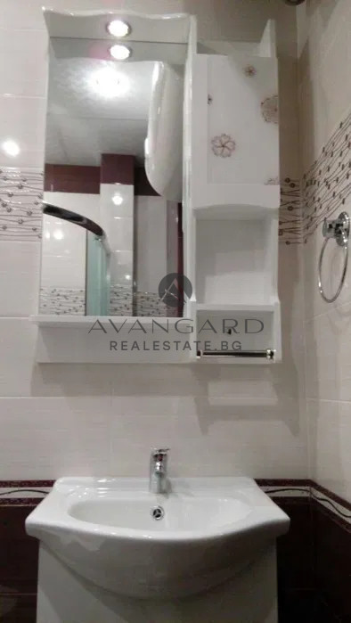 Three -bedroom furnished / Kyuchuk Paris