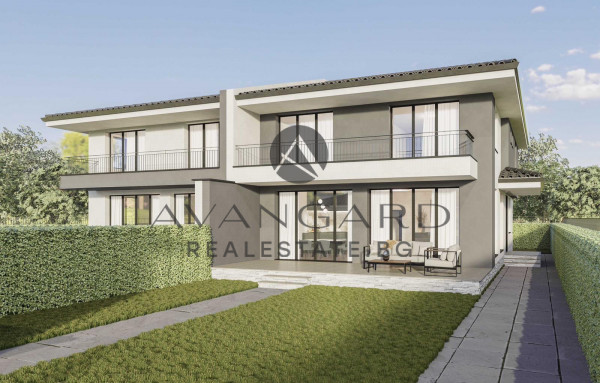 House with yard and garage in Belomorski!