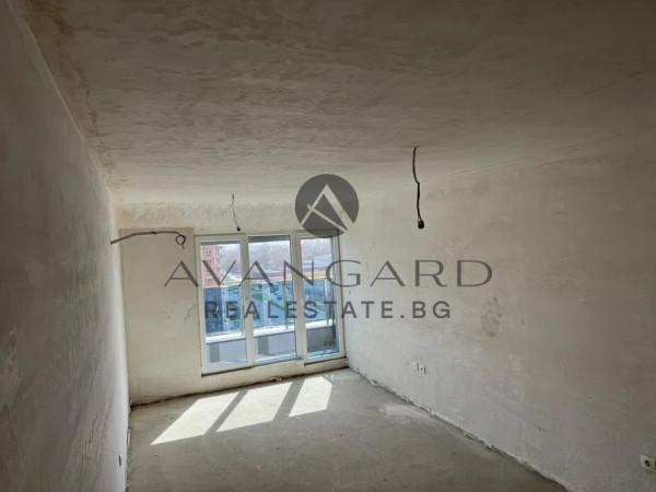 One -bedroom apartment with act 16 and south exposure